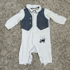 Baby bodysuits 6M